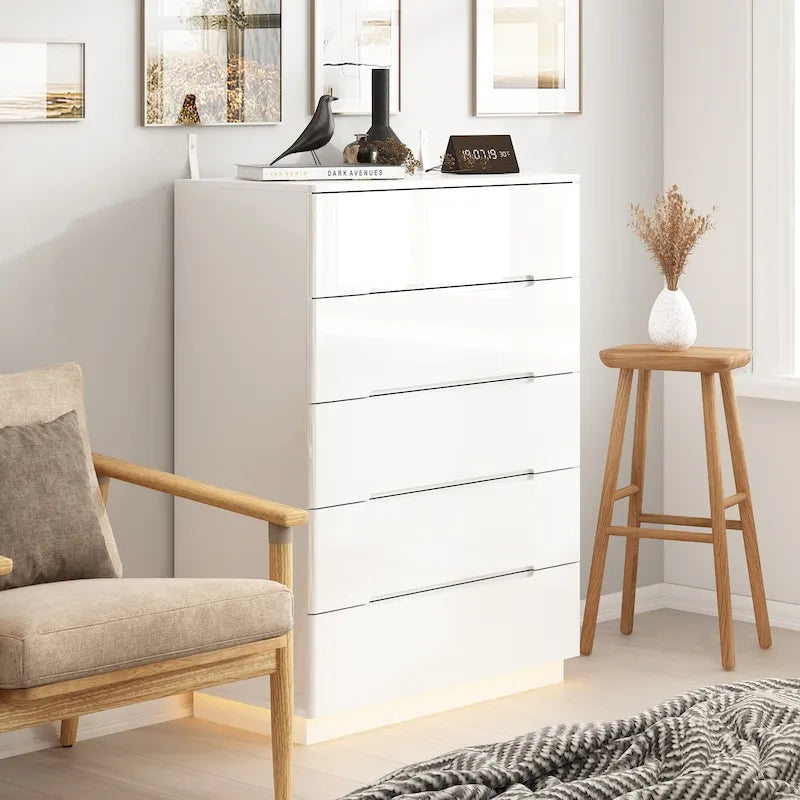 Commode de rangement brillante à 5 tiroirs avec plateau spacieux de 31,5 po à DEL