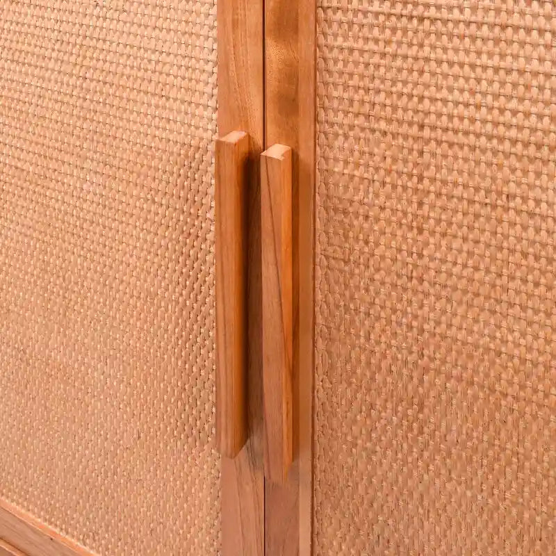 Armoire de rangement 3 portes en bois blond clair avec panneaux en rotin